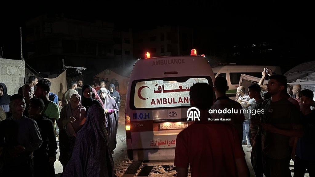 El-Avde Hastanesi'nden tahliye edilen hasta ve sağlıkçılar Gazze'de