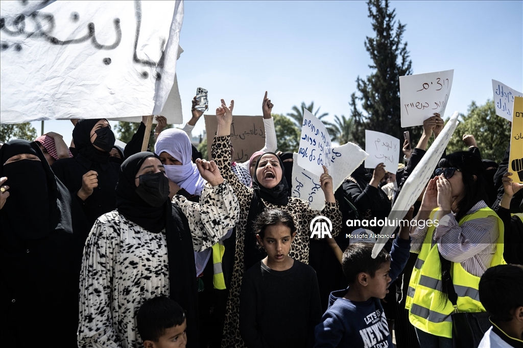 Necef Çölü’ndeki Bedevilerden ev yıkımlarına tepki
