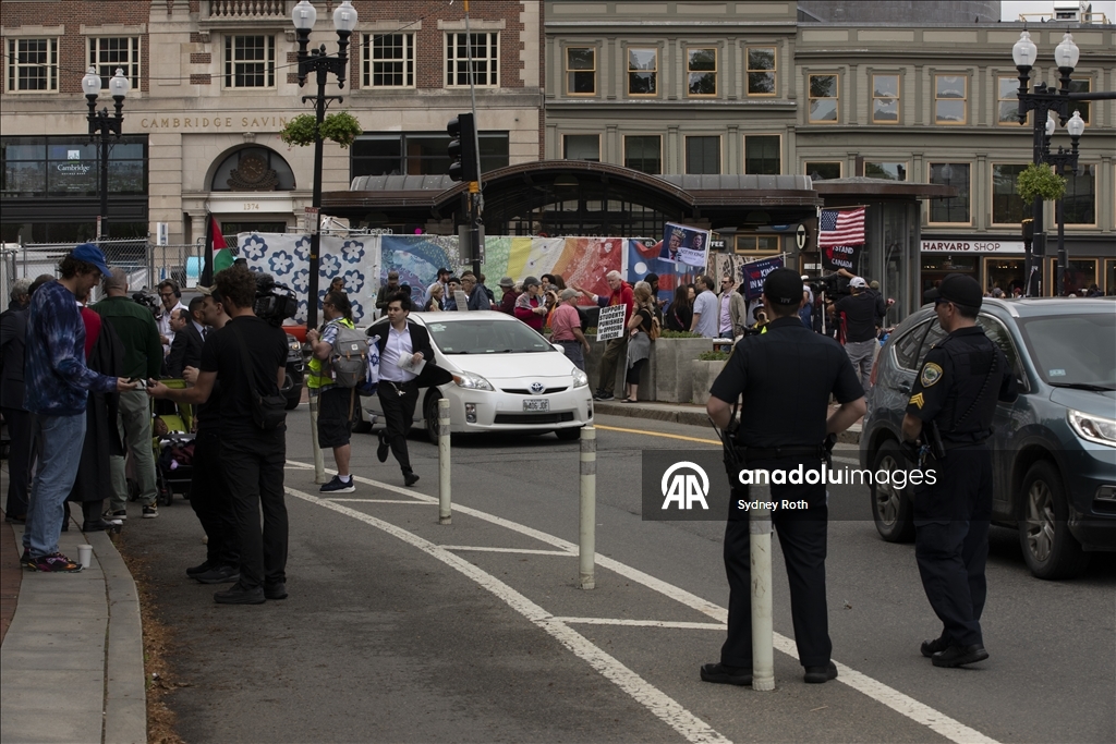 На выпускной церемонии в Гарварде прошла акция протеста против политики Трампа