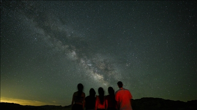 Death Valley'de yıldızlı gece