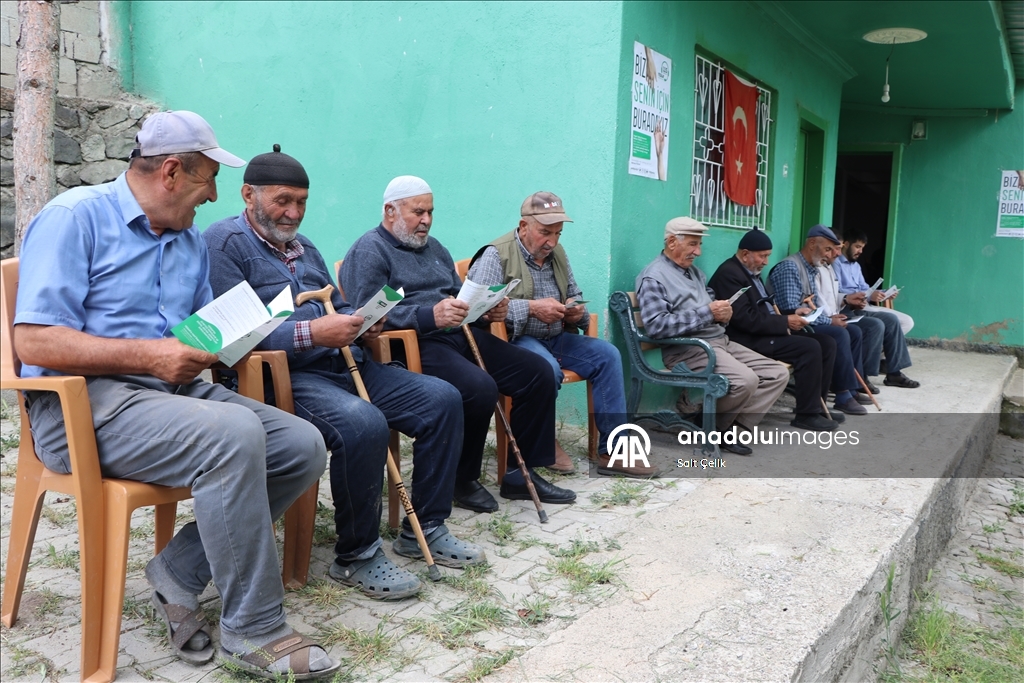 أتراك يحافظون على قريتهم خالية من التدخين منذ 10 سنوات