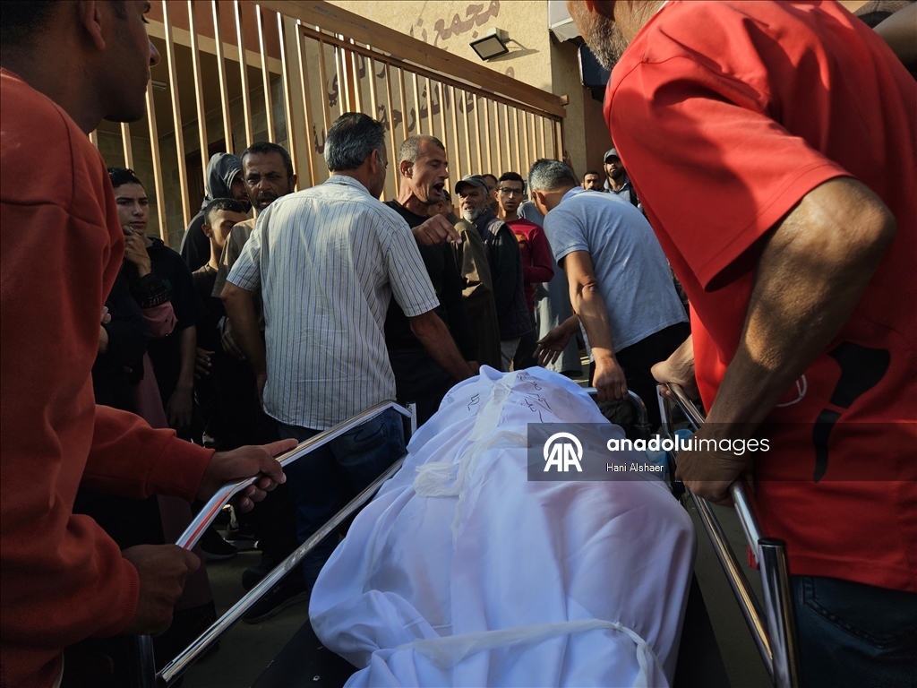 В районе Меваси в Рафахе открыт прямой огонь из бронетехники. Погибли не менее 30 палестинцев, еще 115 получили ранения