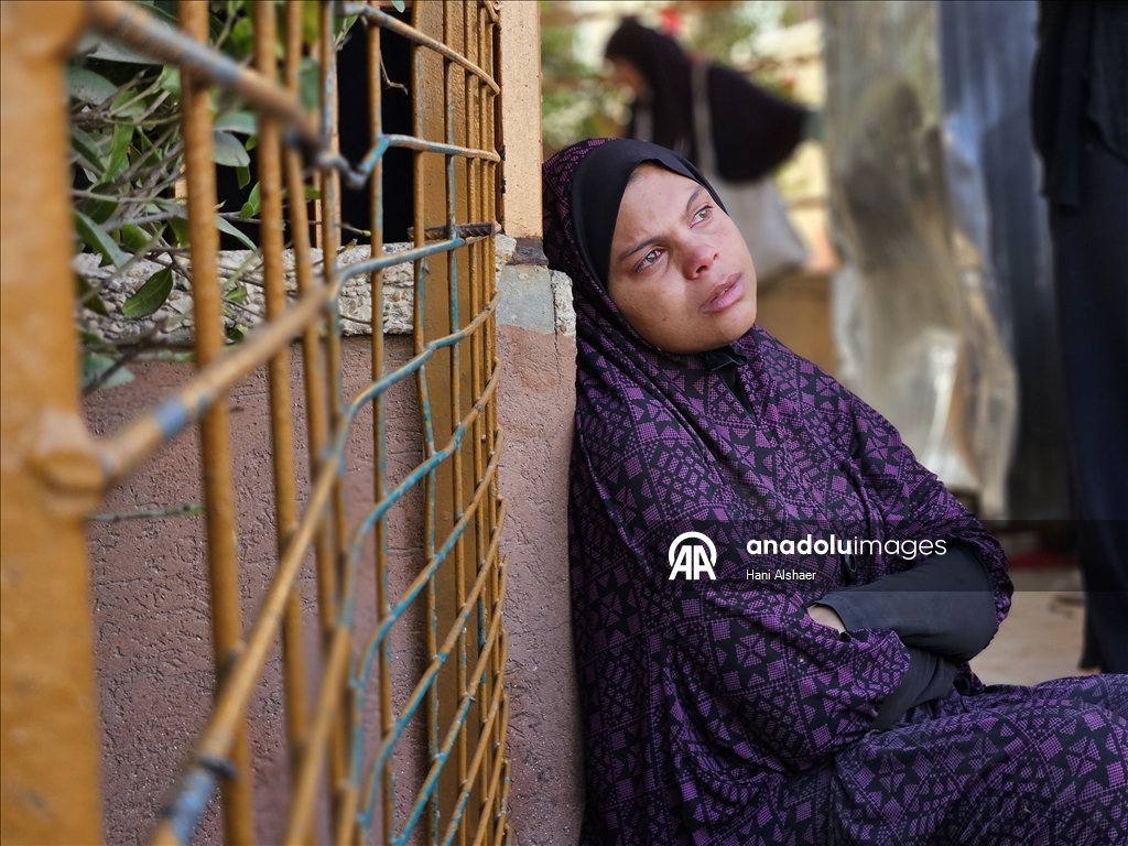 В районе Меваси в Рафахе открыт прямой огонь из бронетехники. Погибли не менее 30 палестинцев, еще 115 получили ранения