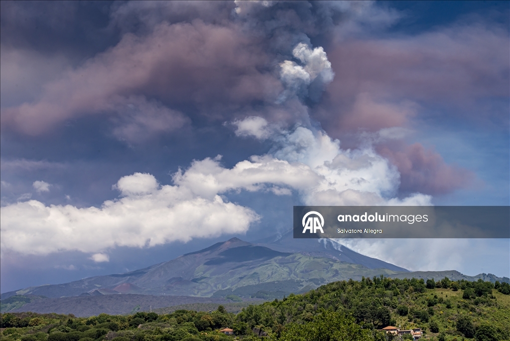 Mount Etna erupts again