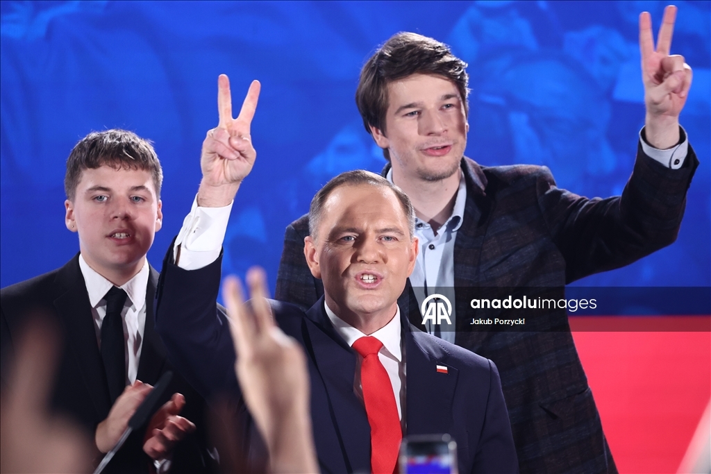 Оба кандидата заявили о победе на выборах президента Польши
