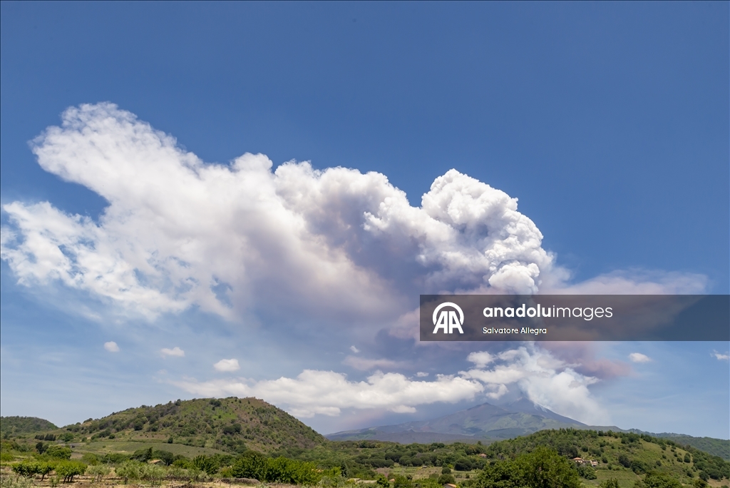 Mount Etna erupts again