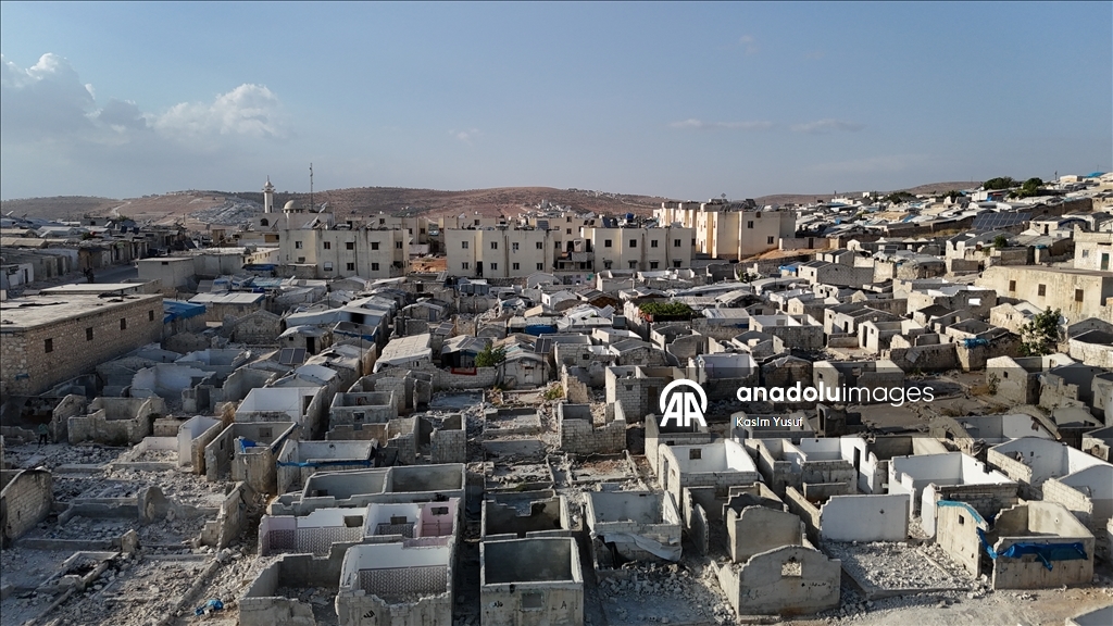 منذ سقوط الأسد.. آلاف السوريين يواصلون العودة إلى قراهم