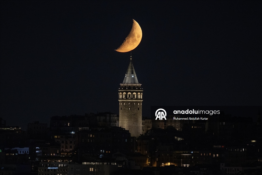 İstanbul'da yarım ay