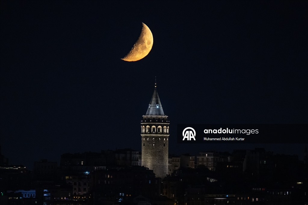İstanbul'da yarım ay