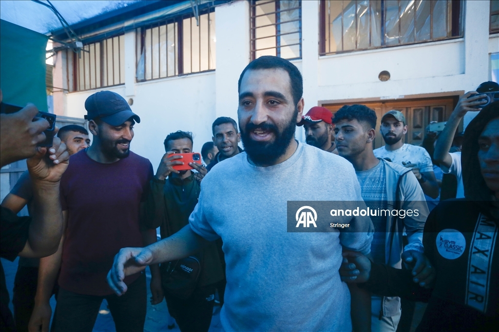 غزة.. إسرائيل تفرج عن 9 أسرى بينهم سيدة وطفل بعد شهور من التعذيب