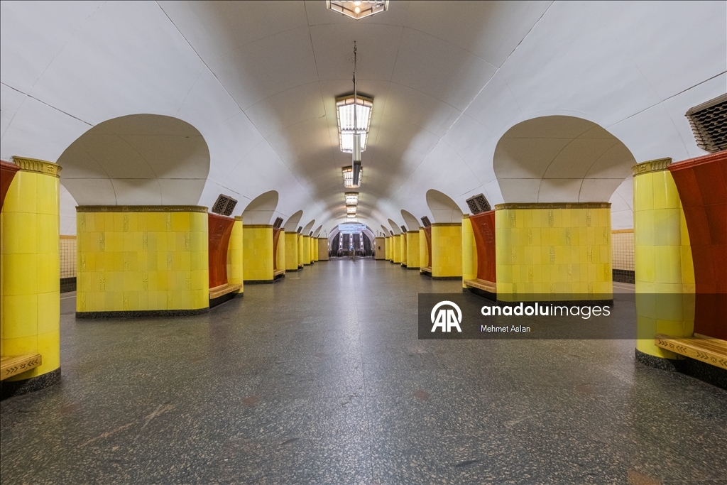 Yer altındaki sanat merkezi: Moskova Metrosu