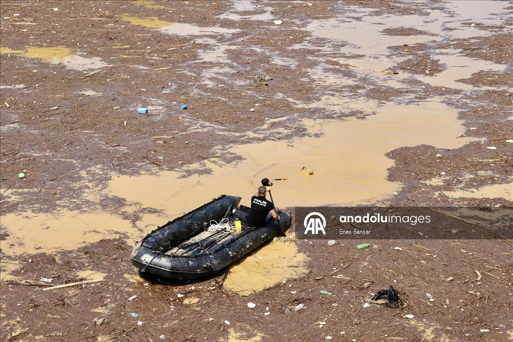 Trabzon'da yağışın ardından temizlik çalışmaları devam ediyor