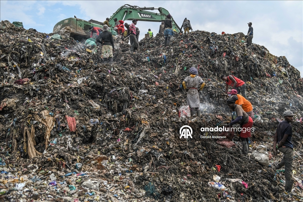 Kenya'daki Dandora çöp sahasında yaşam mücadelesi