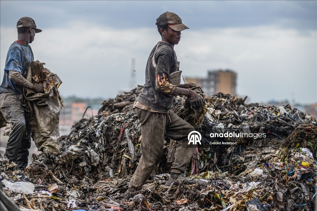 Kenya'daki Dandora çöp sahasında yaşam mücadelesi