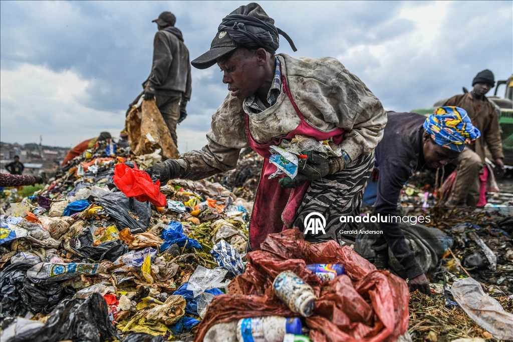 Kenya'daki Dandora çöp sahasında yaşam mücadelesi