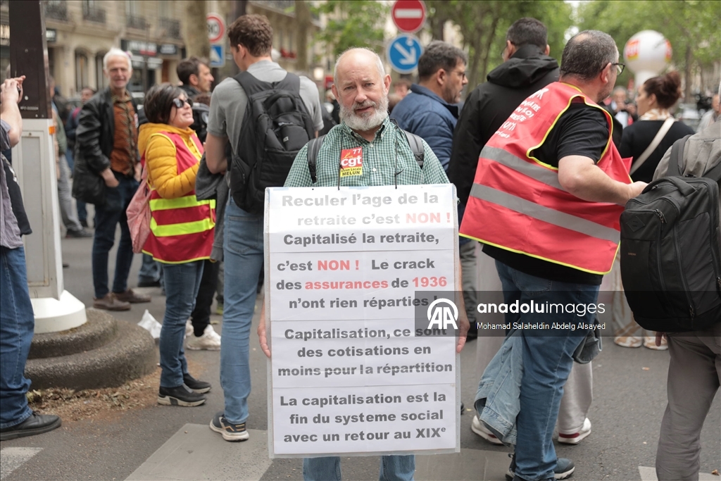 Fransa’da işçiler çalışma koşullarını protesto etti