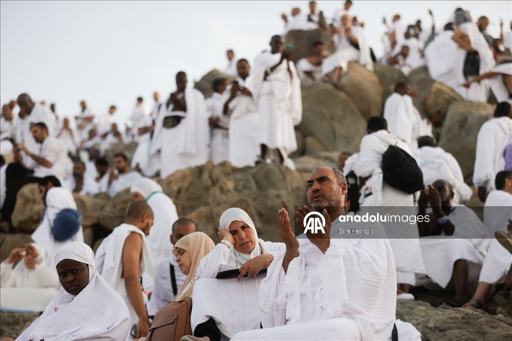 Prospective Muslim pilgrims at Arafat in Mecca