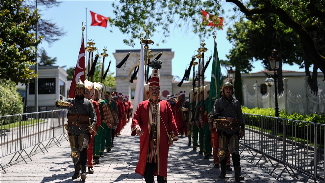 Yıldız Sarayı'nda Mehteran Birliği gösterisi düzenlendi