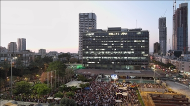 Tel Aviv'de yüzlerce İsrailli protesto gösterisi düzenledi