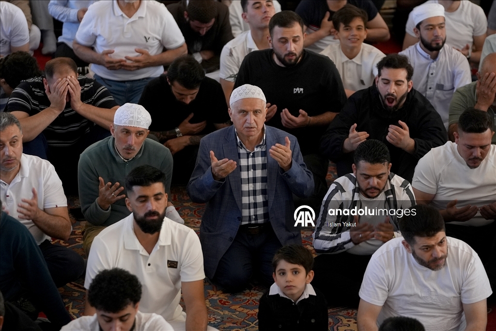 İstanbul'da Kurban Bayramı namazı kılındı