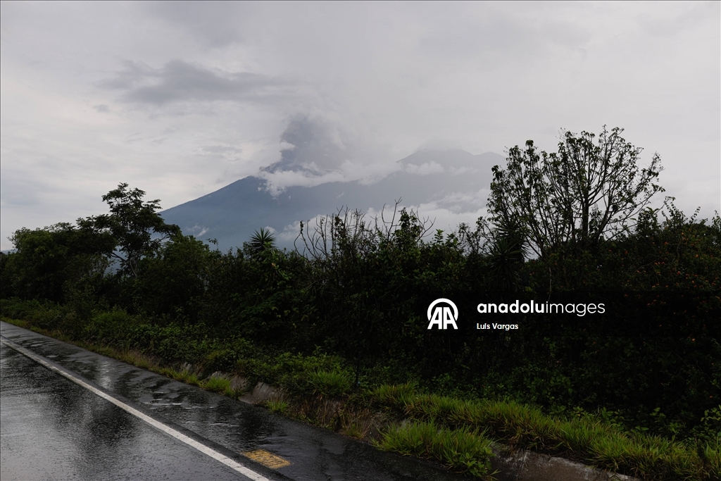 Guatemala’daki Fuego Yanardağı patladı, yüzlerce kişi tahliye edildi