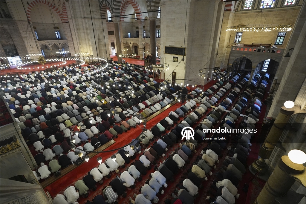 İstanbul'da Kurban Bayramı namazı kılındı