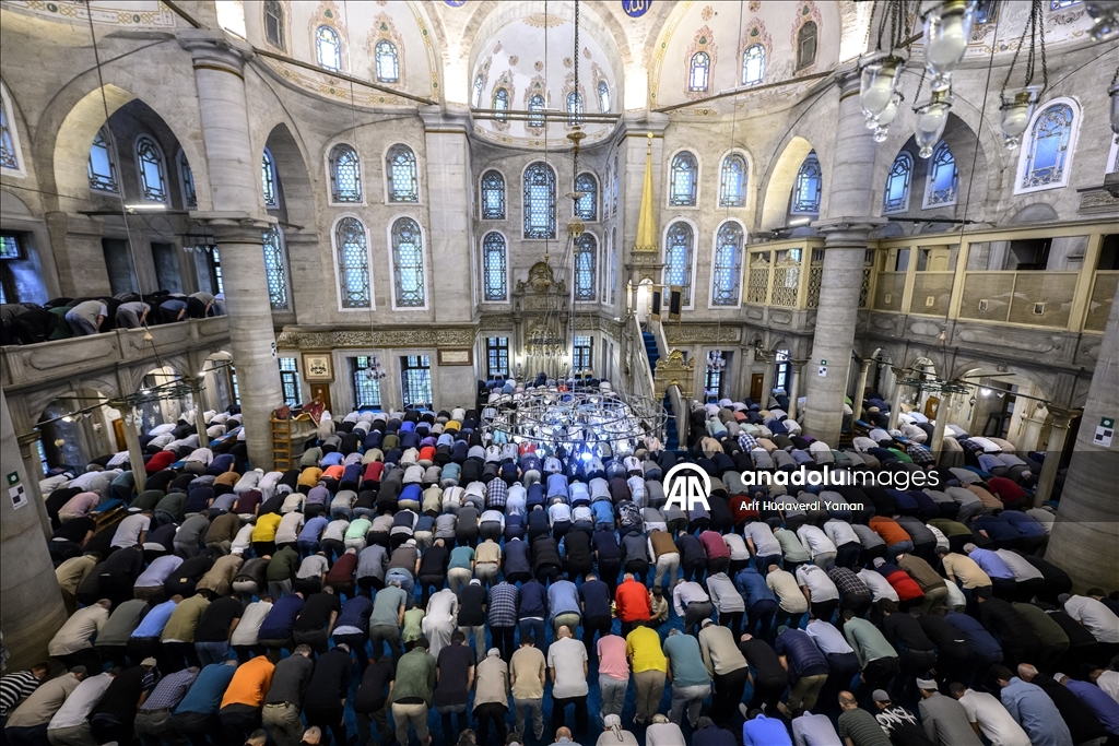 İstanbul'da Kurban Bayramı namazı kılındı