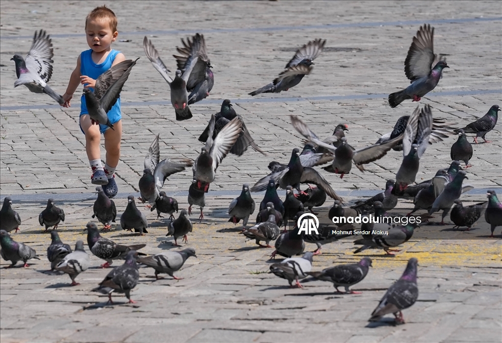 İzmir'de kent merkezinde bayram sessizliği hakim