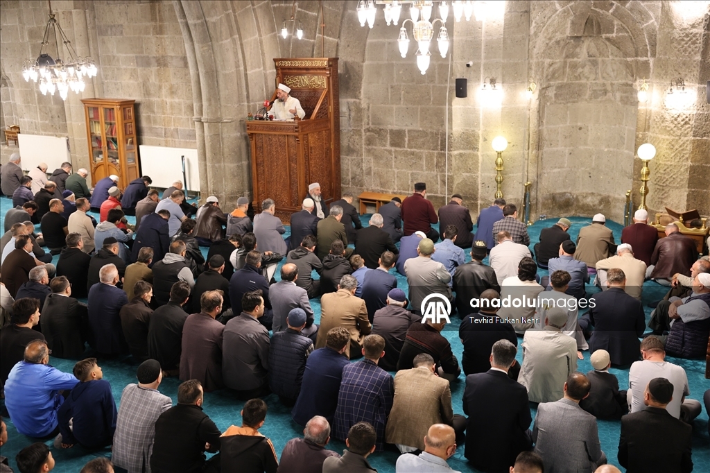 Erzurum, Kars, Ardahan ve Erzincan'da bayram namazı kılındı