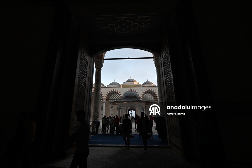 İstanbul'da Kurban Bayramı namazı kılındı