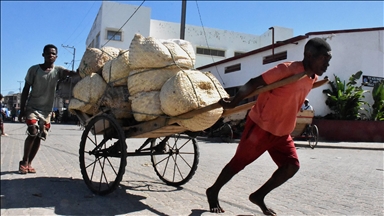 Madagaskar'ın kıyı kenti Mahajanga'da günlük yaşam