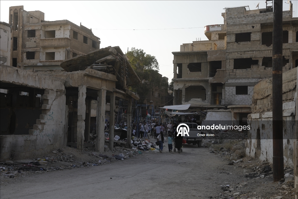 Suriye'nin başkenti Şam'da Filistinlilerin yaşadığı Yarmuk Kampı'nda Kurban Bayramı