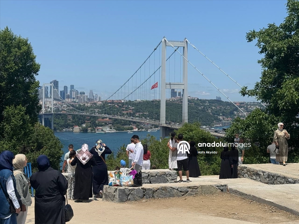 İstanbul'da bayramın üçüncü gününde vatandaşlar sahil ve parklara akın etti