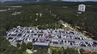 İstanbul'da bayramın üçüncü gününde vatandaşlar sahil ve parklara akın etti