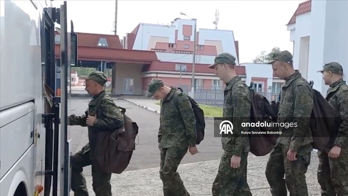 Rusya ile Ukrayna arasında 25 yaş altı savaş esirleri takasının ilk aşaması yapıldı