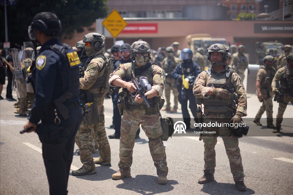 California'da polis ve göstericiler arasında çatışmalar yaşanıyor