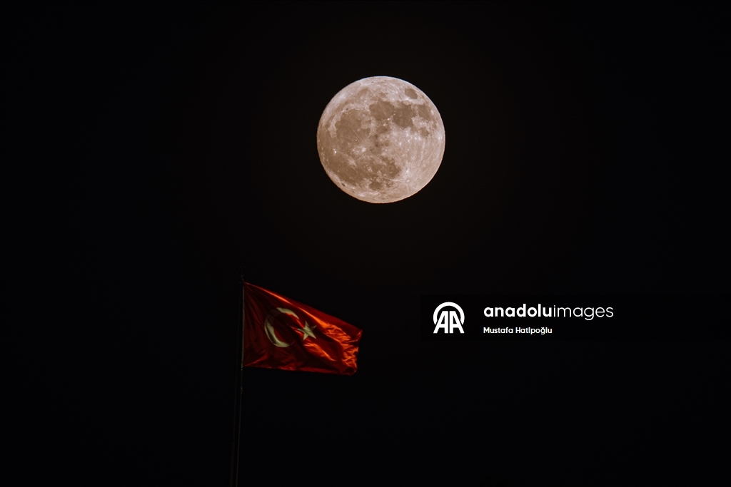 Ankara’da dolunay