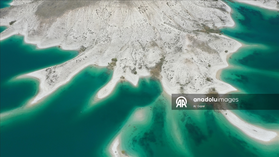 Adıyaman'ın adacıkları "Maldivler"i andırıyor