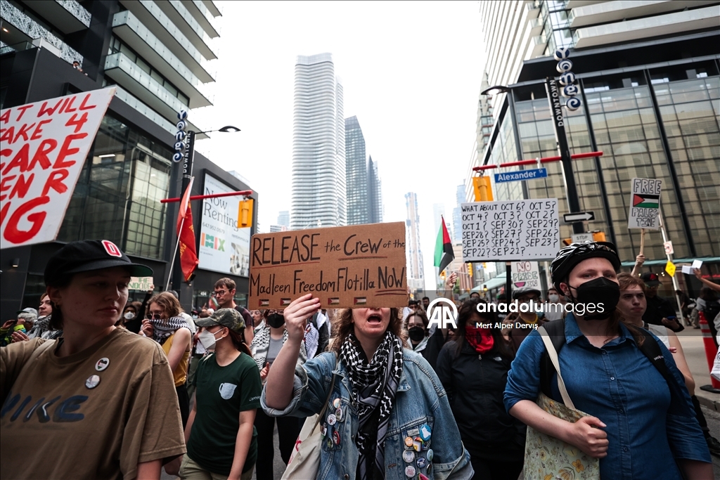 Toronto'da, İsrail'in Gazze’ye yardım götüren "Madleen" gemisine saldırısı protesto edildi 6
