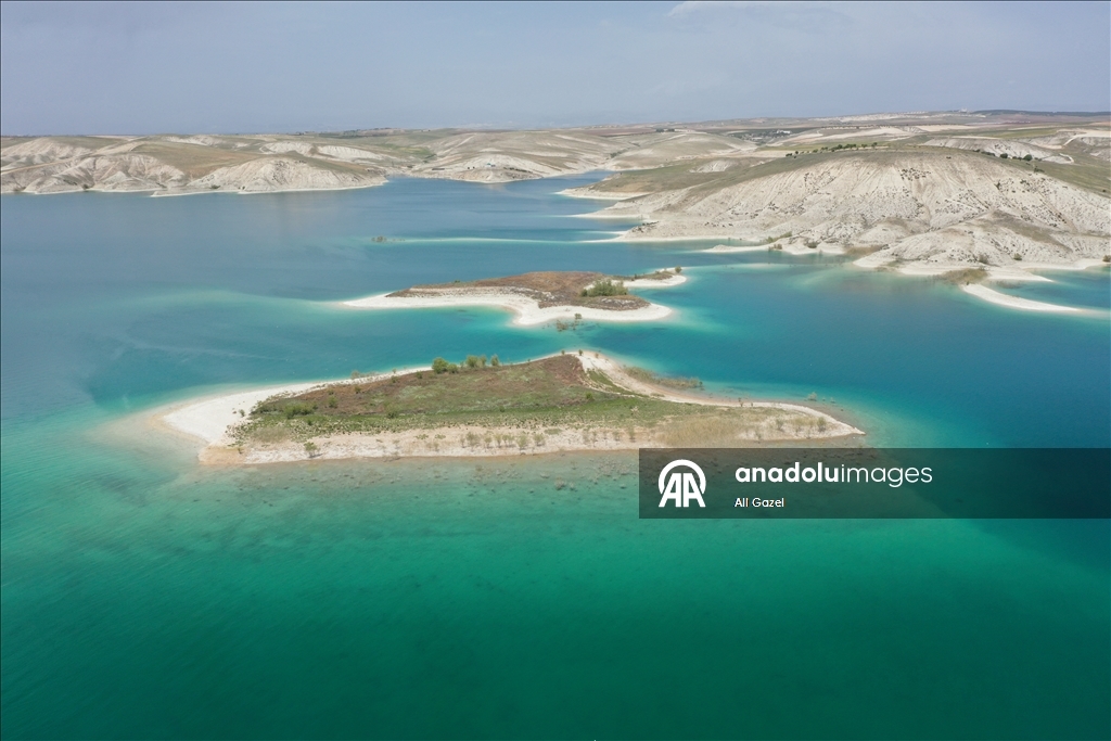 Adıyaman'ın adacıkları "Maldivler"i andırıyor