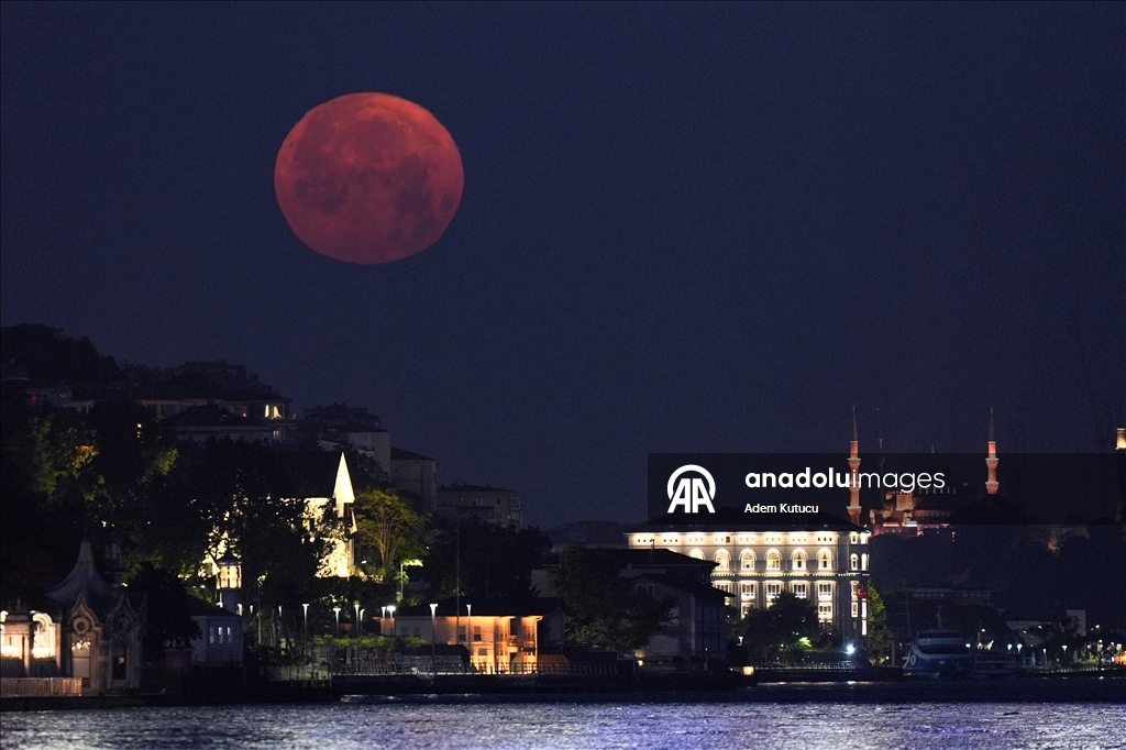 İstanbul'da dolunay