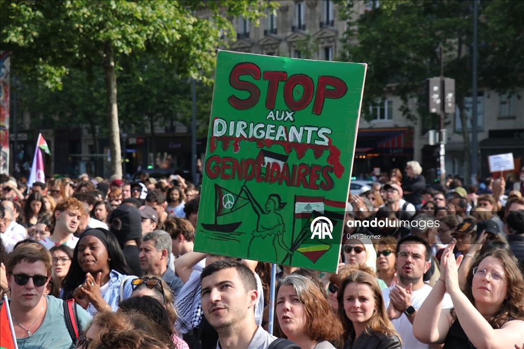 Protest in Paris against Israel's seizure on the “Madleen” ship carrying aid to Gaza