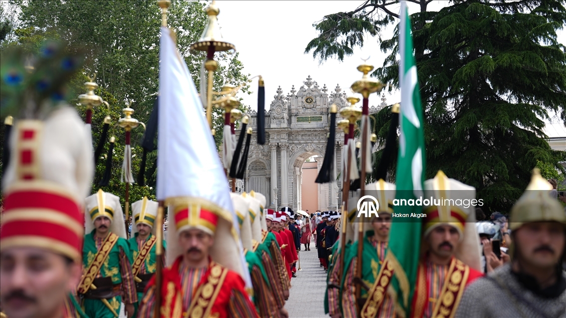 Dolmabahçe Sarayı’nda Mehteran Birliği gösterisi düzenlendi