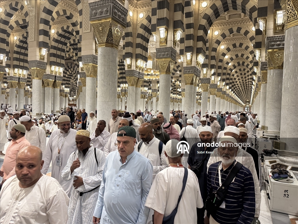 Hacılar, Hazreti Muhammed'in nuruyla aydınlanmış şehir Medine'de
