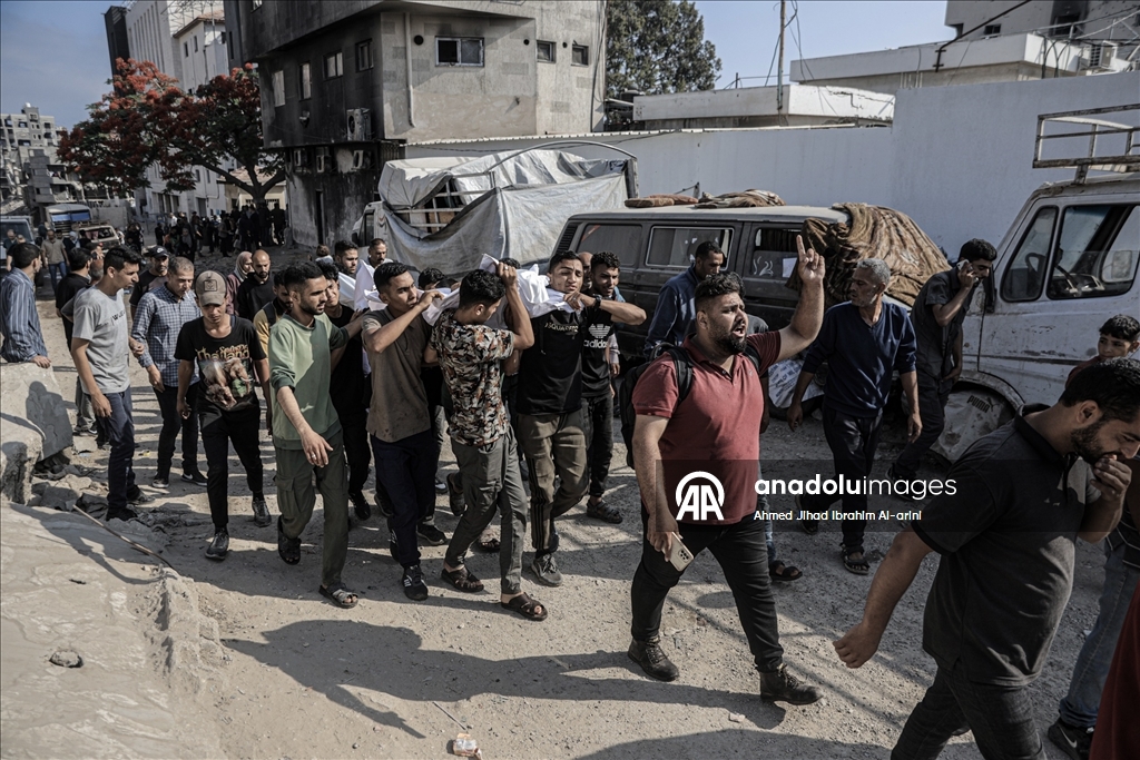 İsrail'in, Gazze'de yardım bekleyenlere yönelik saldırısında 25 kişi yaşamını yitirdi