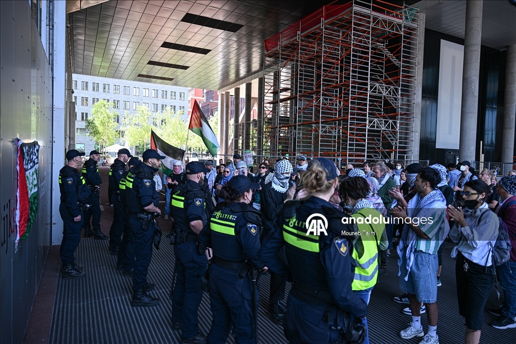 Lahey'de İsrail'in “Madleen ”i alıkoymasına karşı düzenlenen gösteriye Hollanda polisi müdahale etti