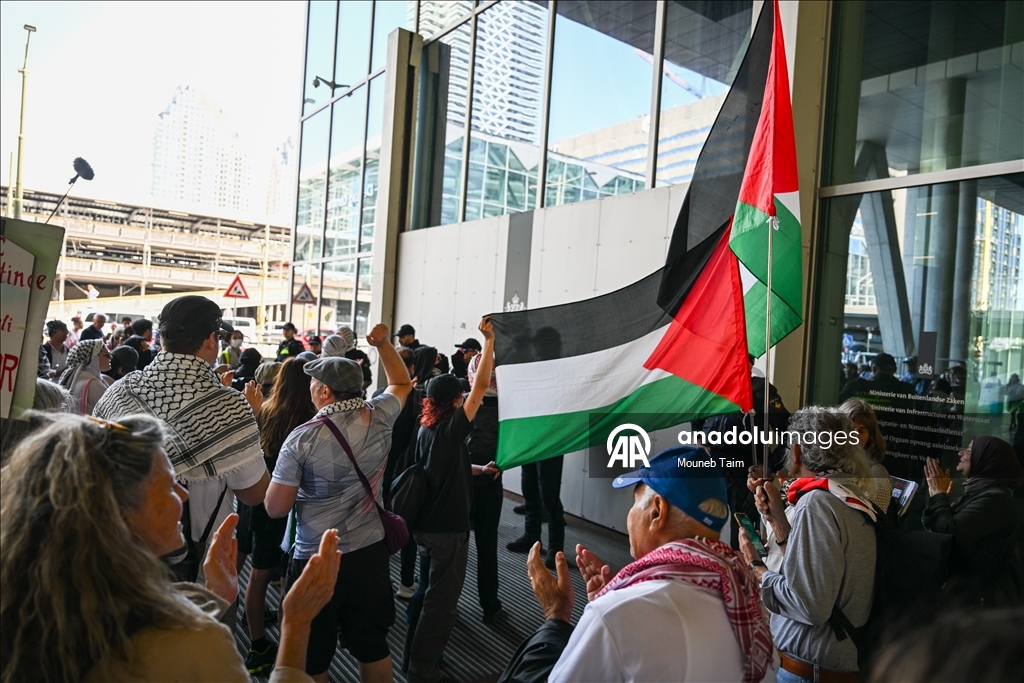 Lahey'de İsrail'in “Madleen ”i alıkoymasına karşı düzenlenen gösteriye Hollanda polisi müdahale etti