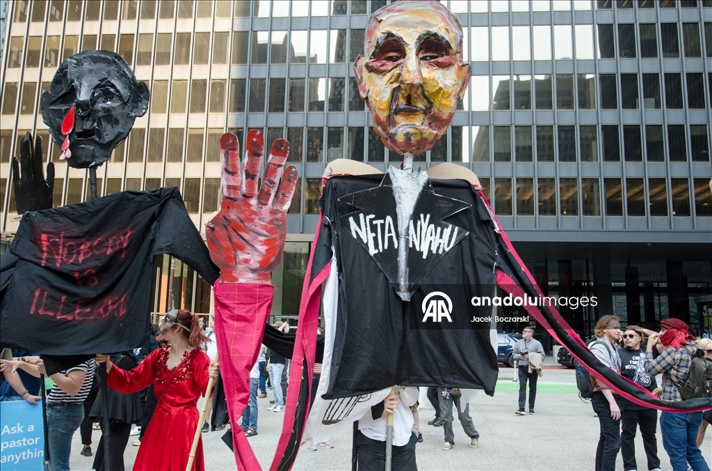 Chicago'da göçmenlere yönelik gerçekleştirilen operasyonlara karşı protesto düzenlendi