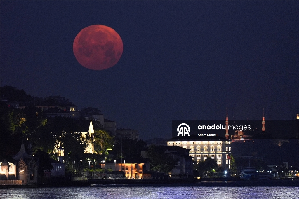 İstanbul'da dolunay