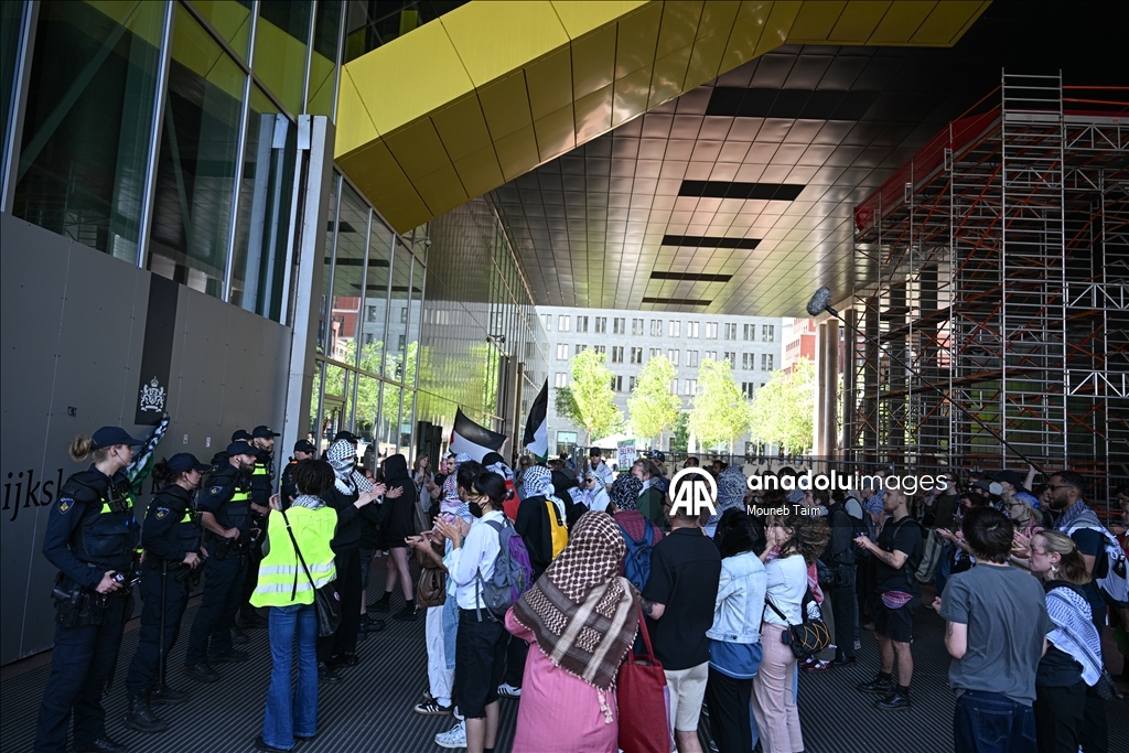 Lahey'de İsrail'in “Madleen ”i alıkoymasına karşı düzenlenen gösteriye Hollanda polisi müdahale etti